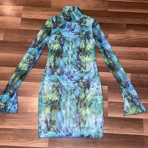 Floral print stand neck mesh dress 🔷💚